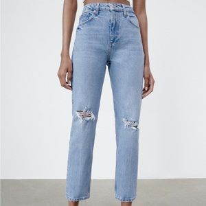 ZARA. ANKLE LENGTH STRAIGHT LEG JEANS. SIZE US 6.